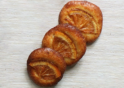 Medialunas de naranja